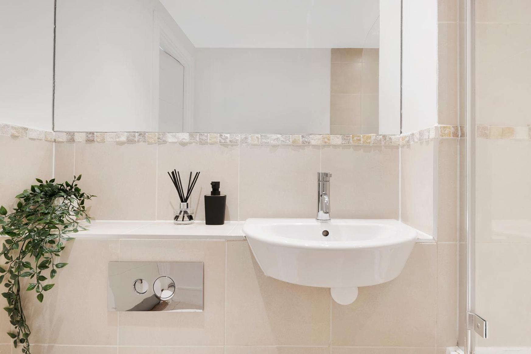Hermitage Road Apartment By Morethanstays London Bagian luar foto